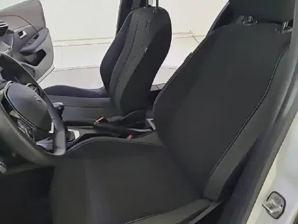 Photo 69 Peugeot 208  PureTech 100 S&S BVM6