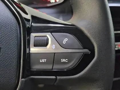 Photo 56 Peugeot 208  PureTech 100 S&S BVM6