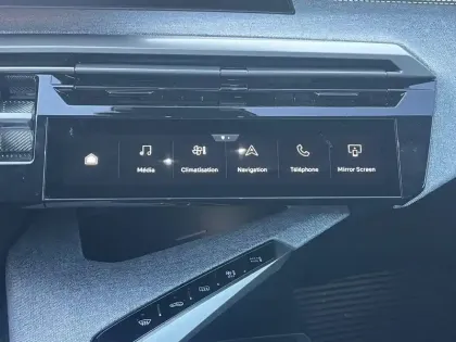 Photo 79 Peugeot 5008  Hybrid 145 ch e-DCS6