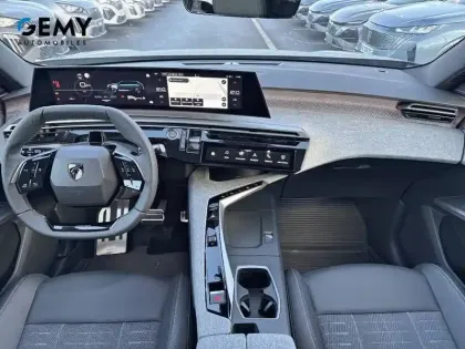 Photo 29 Peugeot 5008  Hybrid 145 ch e-DCS6