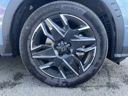 Photo 111 Peugeot 5008  Hybrid 145 ch e-DCS6