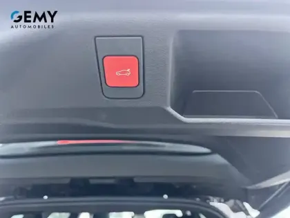 Photo 13 Peugeot 5008  Hybrid 145 ch e-DCS6