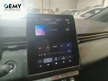 Photo 15 Renault Clio  E-Tech full hybrid 145