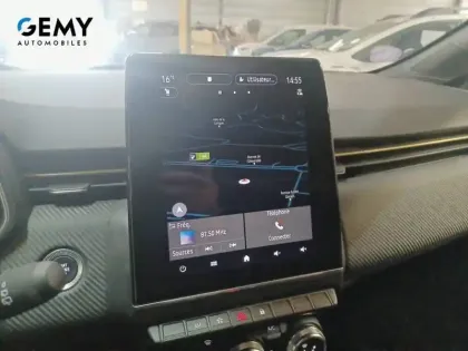 Photo 14 Renault Clio  E-Tech full hybrid 145