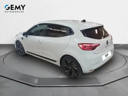 Photo 6 Renault Clio  E-Tech full hybrid 145