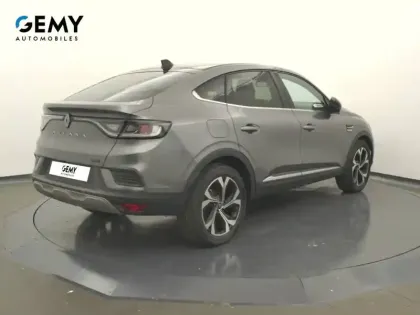 Photo 17 Renault Arkana  E-Tech full hybrid 145 GSR2