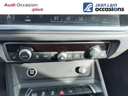 Photo 35 Audi Q3 Gén. II Ph1 S line 5