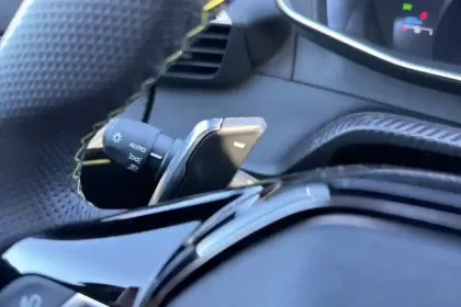 Photo 20 Peugeot 2008  Hybrid 136 e-DCS6