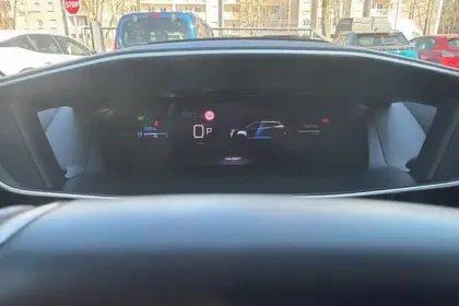 Photo 15 Peugeot 2008  Hybrid 136 e-DCS6