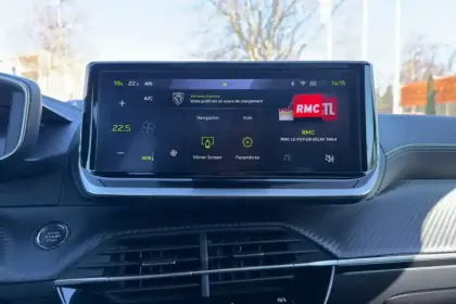 Photo 16 Peugeot 2008  Hybrid 136 e-DCS6