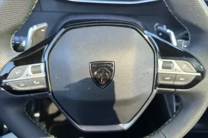 Photo 18 Peugeot 2008  Hybrid 136 e-DCS6