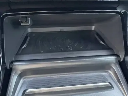 Photo 17 Peugeot 2008  Hybrid 145 e-DCS6