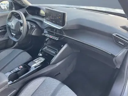 Photo 12 Peugeot 2008  Hybrid 145 e-DCS6