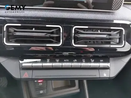 Photo 27 Renault 5 Renault  E-Tech Electrique 10 ch autonomie confort