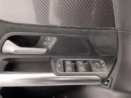 Photo 92 Mercedes Classe B  250 e 8G-DCT