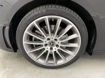 Photo 17 Mercedes Classe B  250 e 8G-DCT