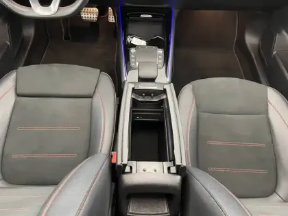 Photo 28 Mercedes Classe B  250 e 8G-DCT