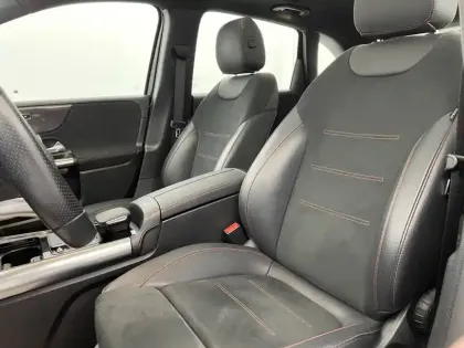 Photo 47 Mercedes Classe B  250 e 8G-DCT