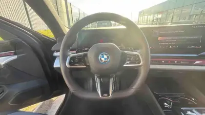 Photo 26 BMW Serie 5 530e PHEV 299 ch BVA8