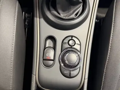 Photo 127 Mini Mini Countryman 125 - 95 ch ALL4 BVA6