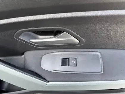 Photo 7 Dacia Duster  Hybrid 140