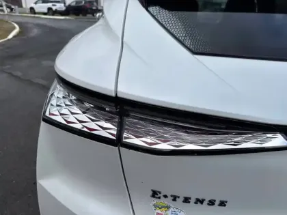 Photo 64 DS DS 4  Hybride E-Tense 225 EAT8