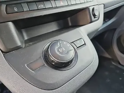 Photo 13 Peugeot Expert  FGN TOLE STANDARD 2.0  BLUEHDI 120 S&S EAT8