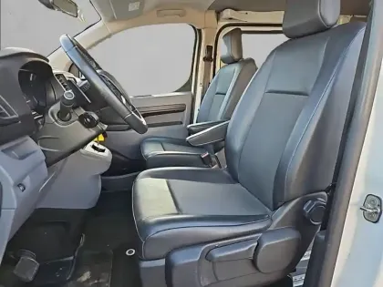 Photo 10 Peugeot Expert  FGN TOLE STANDARD 2.0  BLUEHDI 120 S&S EAT8