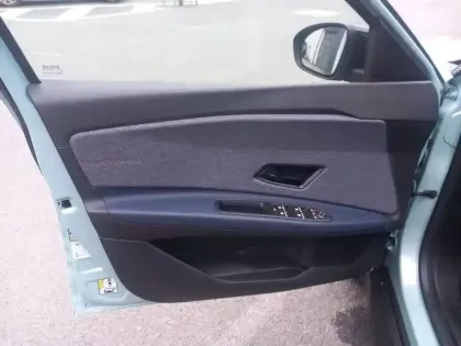 Photo 10 Renault 4 Renault  E-Tech Electrique 150 ch autonomie confort