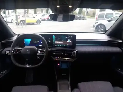 Photo 9 Renault 4 Renault  E-Tech Electrique 150 ch autonomie confort