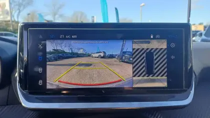 Photo 13 Peugeot 208  Hybrid 110 ch e-DCS6