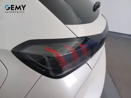 Photo 56 Peugeot 208  PureTech 100 S&S BVM6