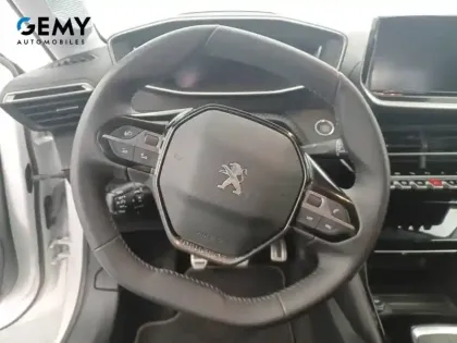 Photo 52 Peugeot 208  PureTech 100 S&S BVM6