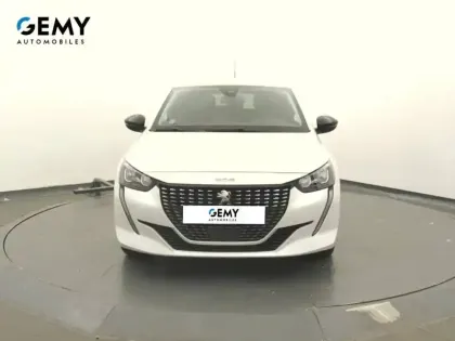 Photo 41 Peugeot 208  PureTech 100 S&S BVM6