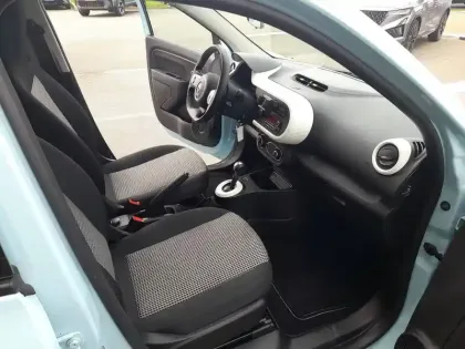 Photo 13 Renault Twingo  III E-Tech