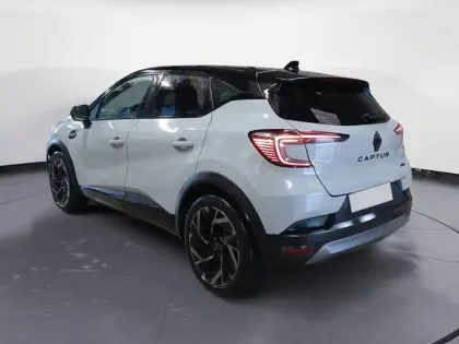 Photo 17 Renault Captur  E-Tech full hybrid 145 ch