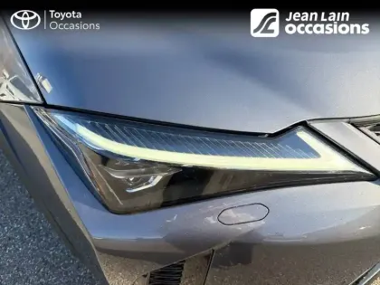 Photo 160 Lexus UX  250h 2WD