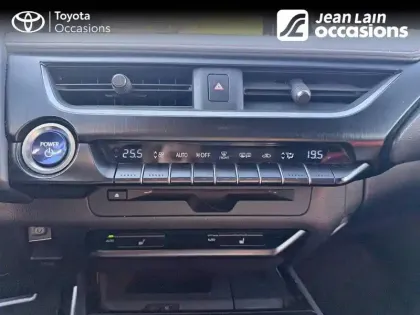 Photo 381 Lexus UX  250h 2WD