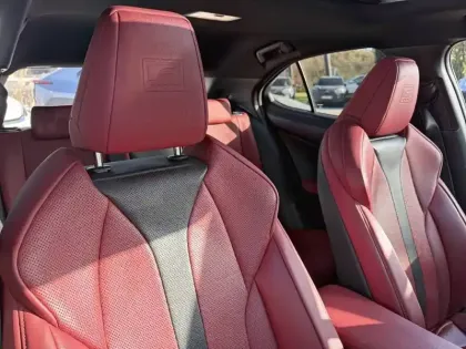 Photo 549 Lexus UX  250h 2WD