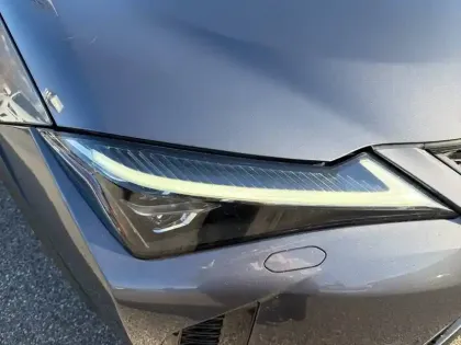 Photo 413 Lexus UX  250h 2WD