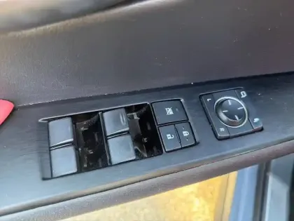 Photo 341 Lexus UX  250h 2WD