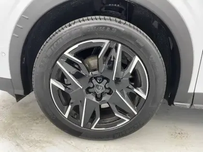 Photo 16 Peugeot 5008  Hybrid 145 e-DCS6