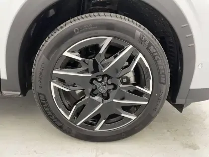 Photo 17 Peugeot 5008  Hybrid 145 e-DCS6