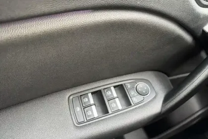 Photo 31 Renault Captur  E-Tech Plug-in 160