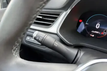 Photo 20 Renault Captur  E-Tech Plug-in 160