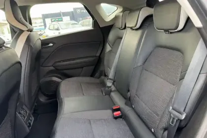 Photo 10 Renault Captur  E-Tech Plug-in 160