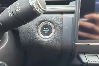 Photo 22 Renault Captur  E-Tech Plug-in 160