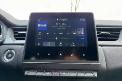 Photo 24 Renault Captur  E-Tech Plug-in 160