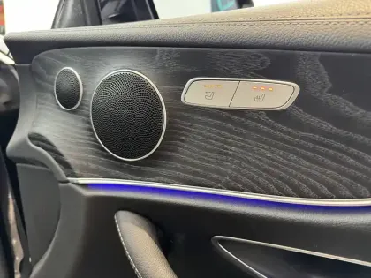 Photo 14 Mercedes Classe E  Cabriolet 220 d 9G-Tronic