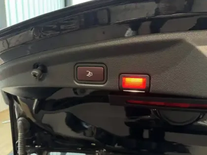 Photo 7 Mercedes Classe E  Cabriolet 220 d 9G-Tronic